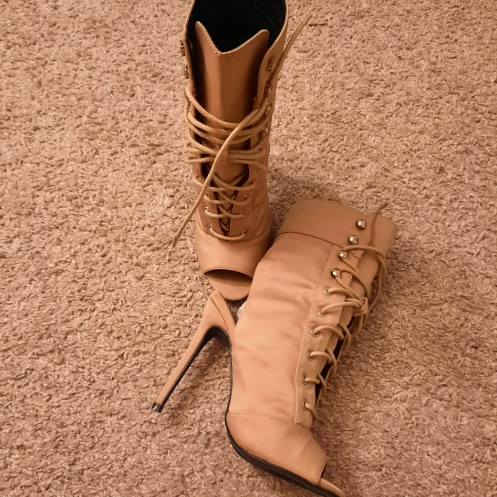 Nude peep toe booties. Satin material. Sz 6